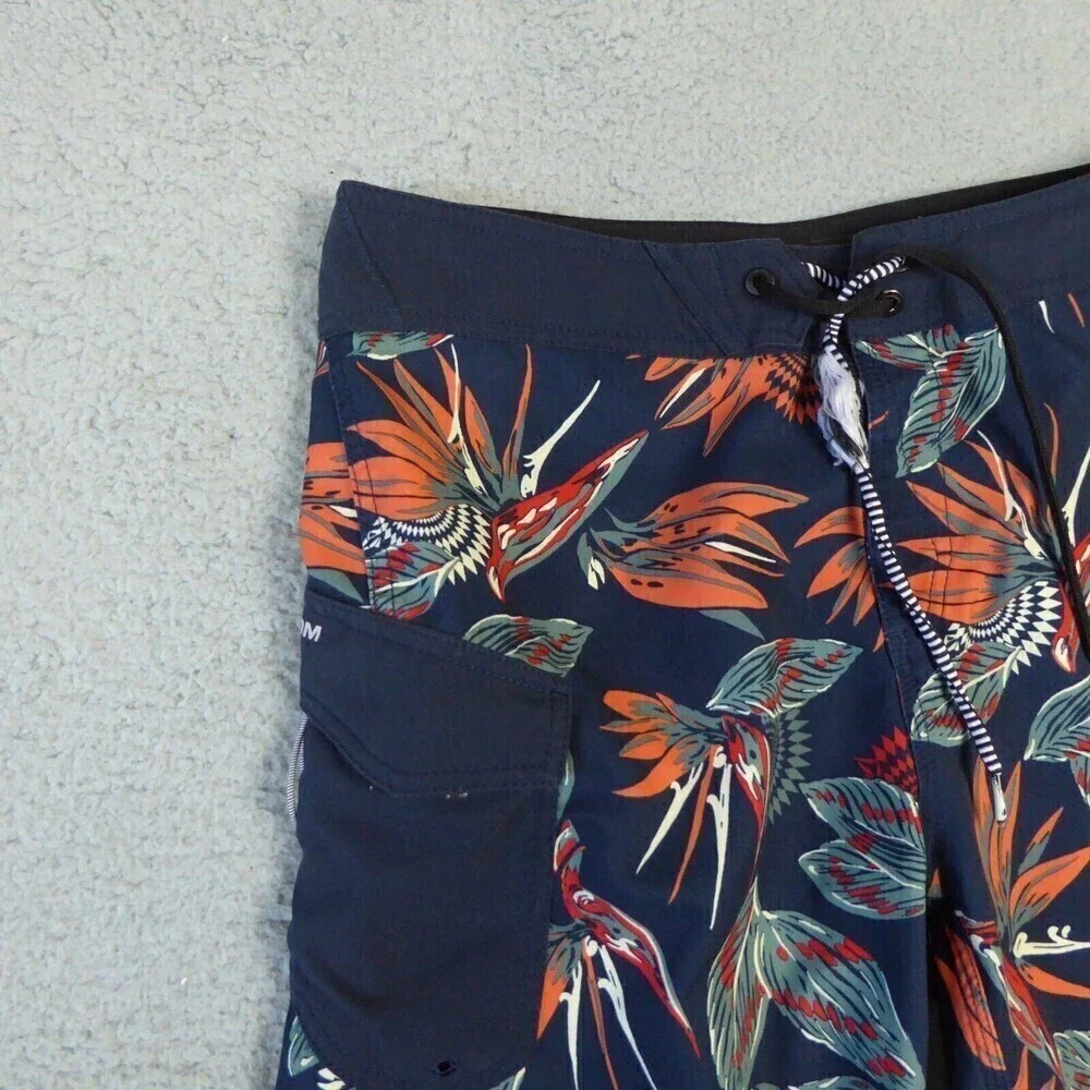 Volcom Boardshort Men's Size 32 Blue Floral Hawaiian Surf Beach Swim Trunks